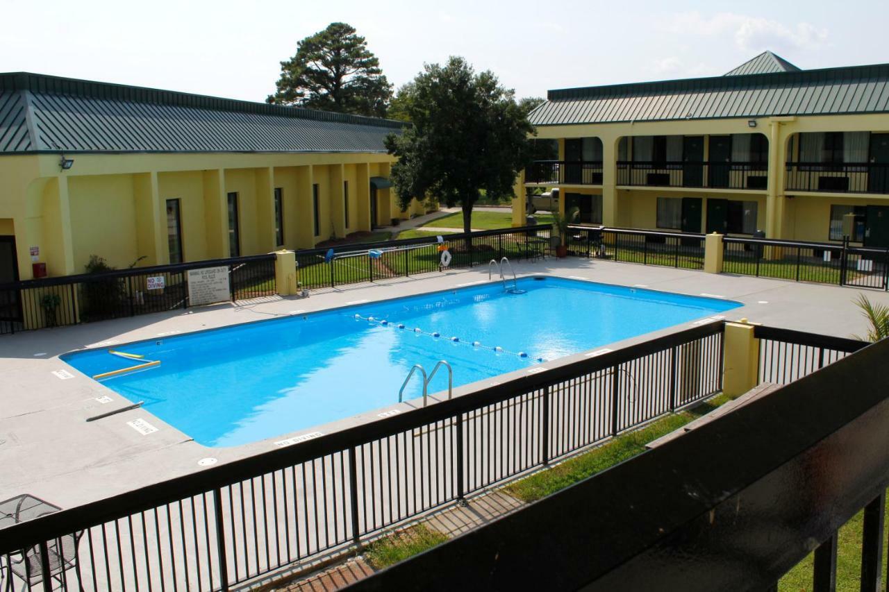 Red Carpet Inn Kinston Buitenkant foto